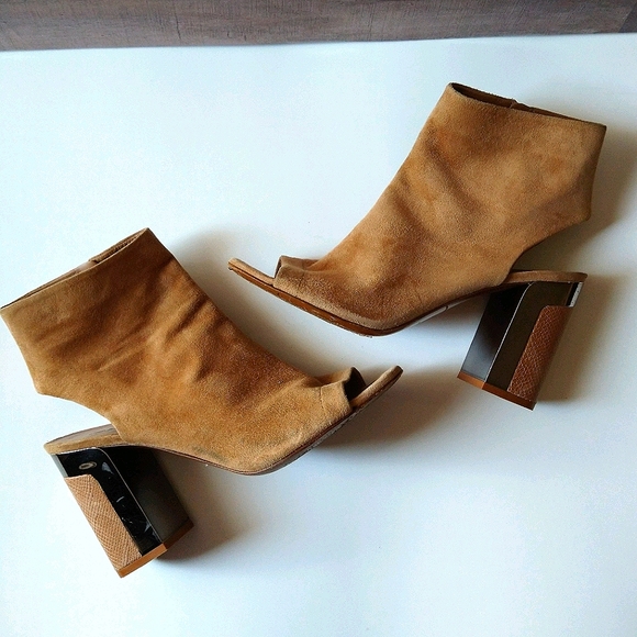 Vince Fenmore Peep-Toe Sand Bootie - Picture 13 of 15